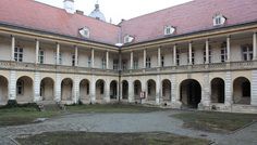 Conservatorul şef al Muzeului Luvru in vizita la Muzeul de Artă Cluj-Napoca